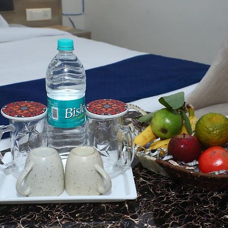 Lyf Corporate Suites - Noida Sector 19 Eksteriør bilde