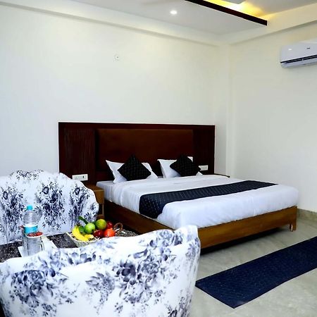 Lyf Corporate Suites - Noida Sector 19 Eksteriør bilde
