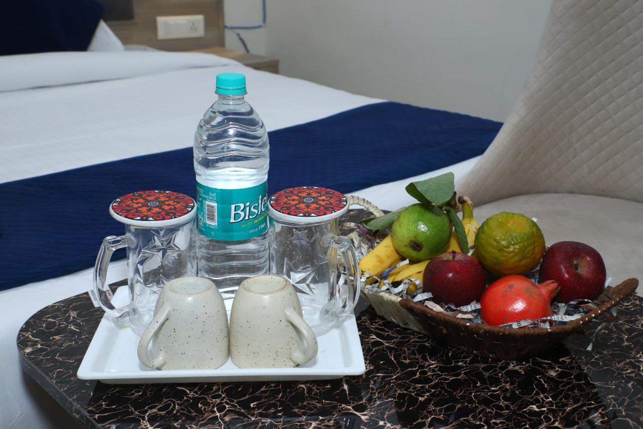 Lyf Corporate Suites - Noida Sector 19 Eksteriør bilde