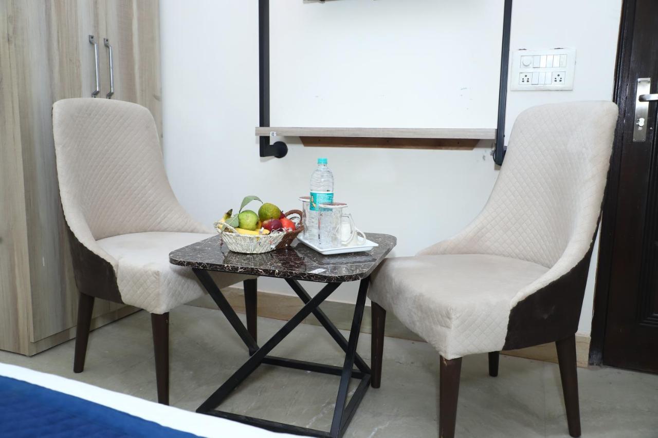 Lyf Corporate Suites - Noida Sector 19 Eksteriør bilde