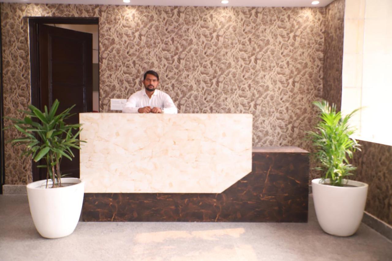 Lyf Corporate Suites - Noida Sector 19 Eksteriør bilde