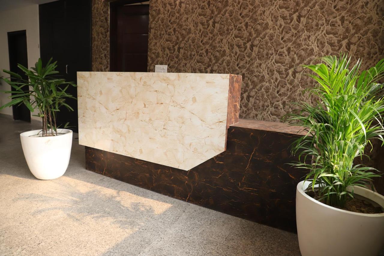 Lyf Corporate Suites - Noida Sector 19 Eksteriør bilde
