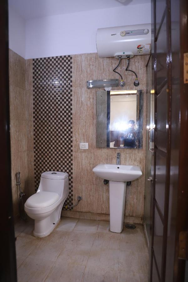 Lyf Corporate Suites - Noida Sector 19 Eksteriør bilde