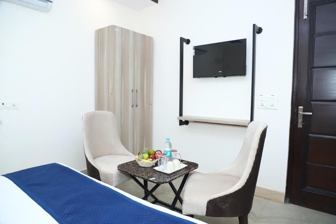 Lyf Corporate Suites - Noida Sector 19 Eksteriør bilde