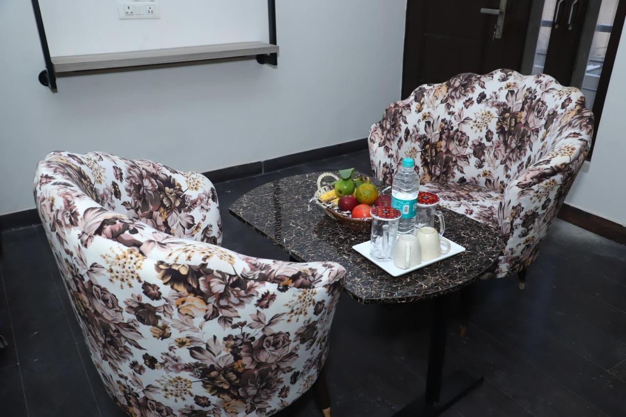 Lyf Corporate Suites - Noida Sector 19 Eksteriør bilde